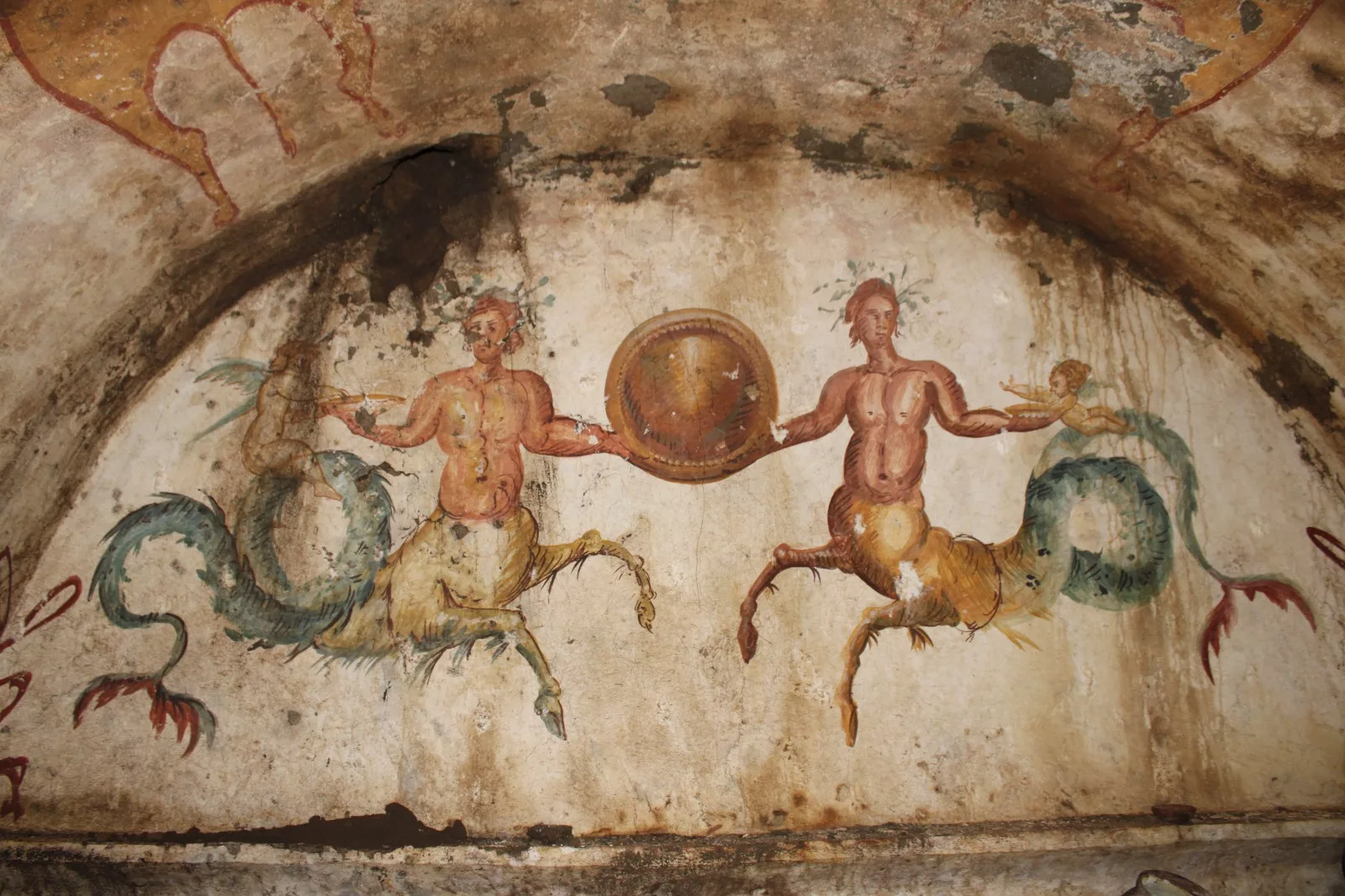 Archeologia: a Giugliano scoperta la Tomba del Cerbero, è in perfetto stato di conservazione